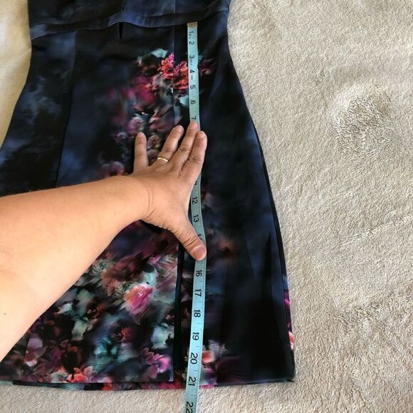 NWOT Bebe Amanda Print Deep V Scuba Mini Dress - Picture 14 of 16